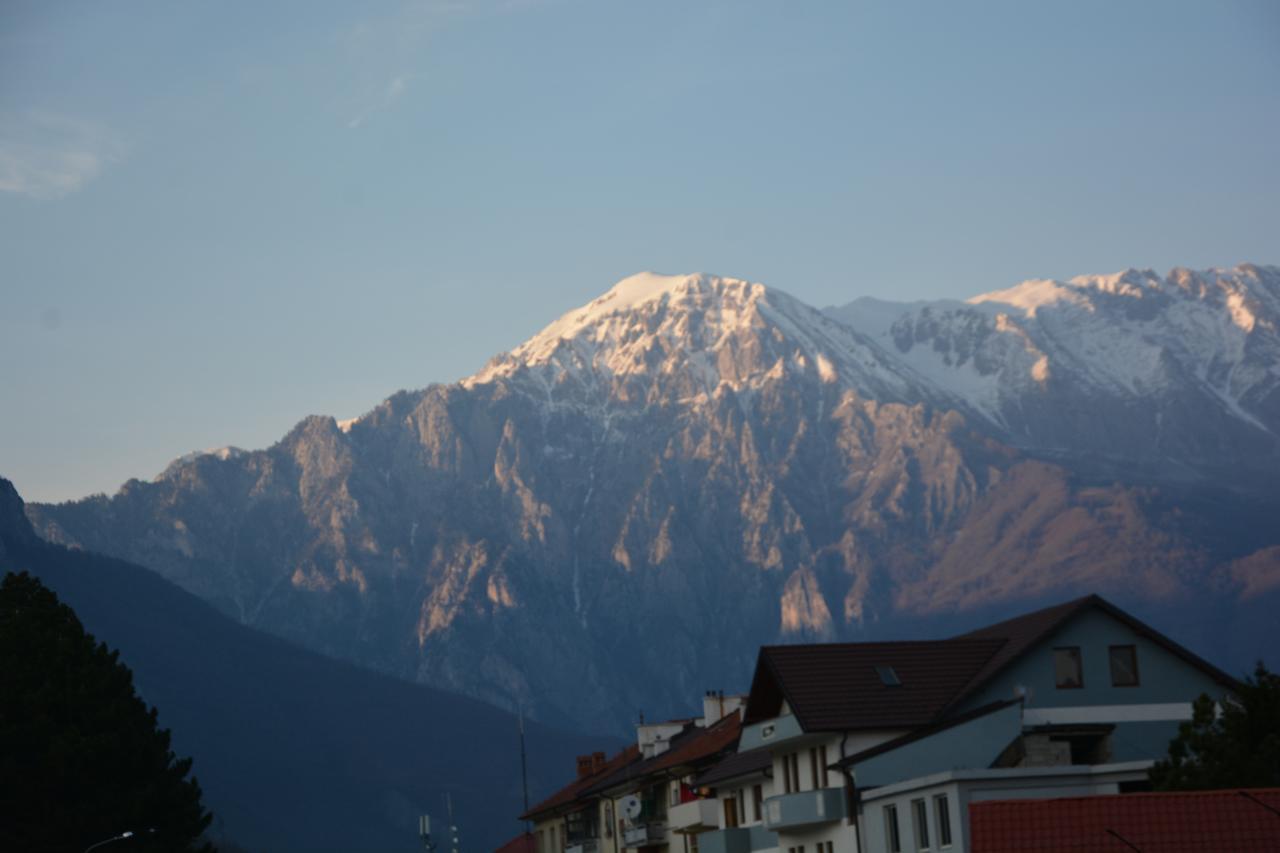 Hotel Turizem Shkelzeni Bajram Curri Exterior foto